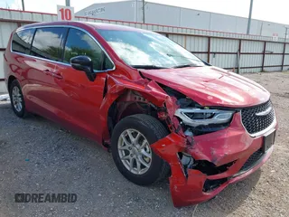 2025 Chrysler Pacifica Select with VIN 2C4RC1BG9SR516185, listed as a IAAI auction lot 42572237 with 30,228 mi miles and . Bid and sale history available at DreamBid. Image 1.