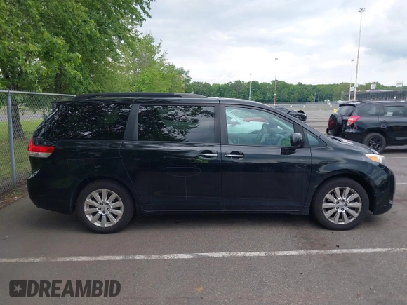 2011 Toyota Sienna XLE с VIN 5TDDK3DC2BS002852, выставлен на аукционе IAAI как лот 42399985 с пробегом 143 236 миль миль и . История ставок и продаж доступна на DreamBid. Изображение 13.