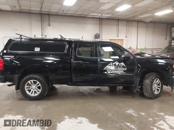 2017 Chevrolet Silverado 1500 Custom with VIN 1GCVKPEC2HZ331214, listed as a IAAI auction lot 40228283 with 132,407 mi miles. Bid and sale history available at carsss.com. Image 13.