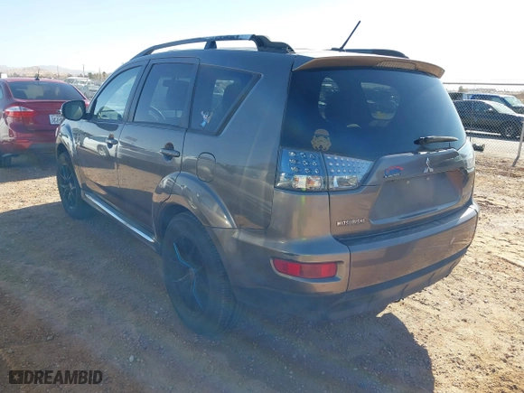2012 Mitsubishi Outlander SE with VIN JA4AS3AW9CU004624, listed as a IAAI auction lot 41303185 with 189,122 mi miles. Bid and sale history available at carsss.com. Image 3.