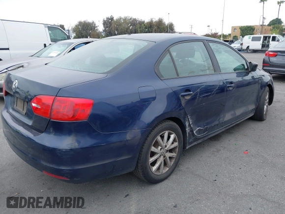 2012 Volkswagen Jetta S с VIN 3VW2K7AJ4CM410723, выставлен на аукционе IAAI как лот 42450418 с пробегом 161 730 миль миль и . История ставок и продаж доступна на DreamBid. Изображение 4.