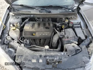 2014 Chrysler 200 LX z VIN 1C3CCBABXEN125294, wystawiony jako Copart lot #42043745 z przebiegiem 159 032 mil mil oraz Szkoda całkowita • Salvage title. Historia ofert i sprzedaży dostępna na DreamBid. Obrazek 11.