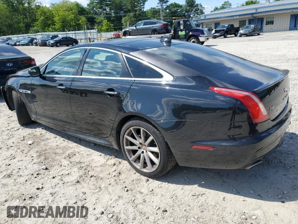 2016 Jaguar XJ R-Sport z VIN SAJWJ1CD8G8V95608, wystawiony jako Copart lot #59103615 z przebiegiem 119 066 mil mil oraz Szkoda całkowita • Salvage title. Historia ofert i sprzedaży dostępna na DreamBid. Obrazek 2.