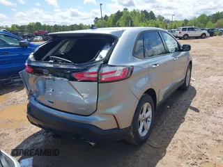 2020 Ford Edge SE z VIN 2FMPK3G90LBA58977, wystawiony jako IAAI lot #42007572 z przebiegiem 36 564 mil mil oraz . Historia ofert i sprzedaży dostępna na DreamBid. Obrazek 4.