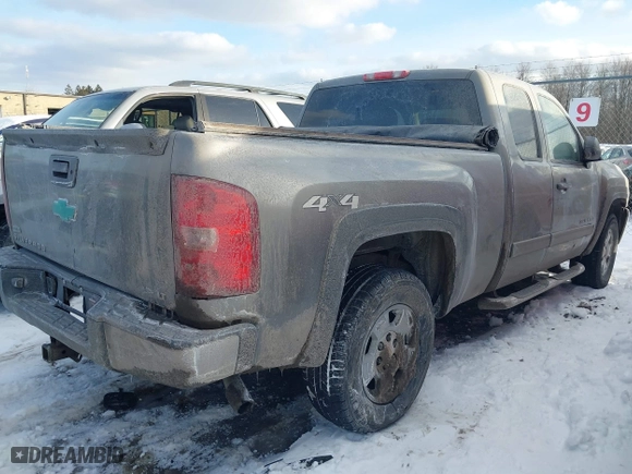 2012 Chevrolet Silverado 1500 LT with VIN 1GCRKSE72CZ199765, listed as a IAAI auction lot 41473863 with 129,626 mi miles. Bid and sale history available at carsss.com. Image 4.