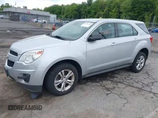 2013 Chevrolet Equinox LS z VIN 2GNFLCEK5D6281875, wystawiony jako IAAI lot #42390701 z przebiegiem 218 296 mil mil oraz . Historia ofert i sprzedaży dostępna na DreamBid. Obrazek 2.