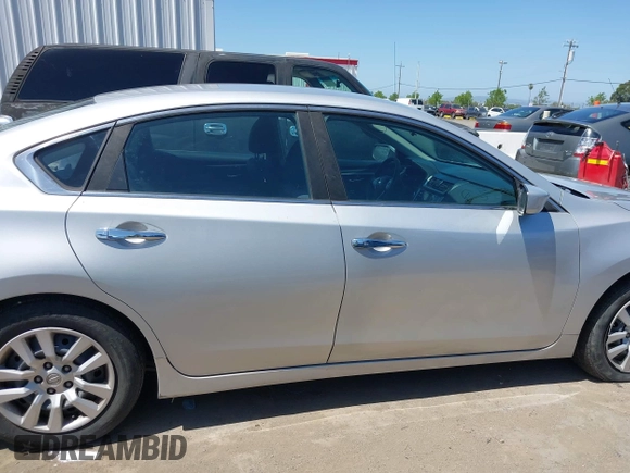 2016 Nissan Altima 2.5 S with VIN 1N4AL3APXGN376037, listed as a IAAI auction lot 42075264 with 241,385 mi miles. Bid and sale history available at carsss.com. Image 13.