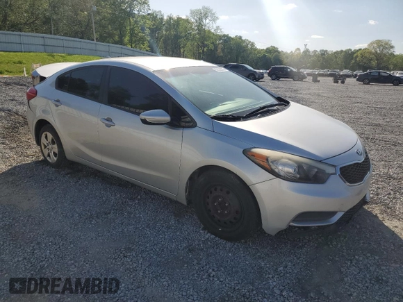 2016 Kia Forte LX z VIN KNAFK4A67G5486590, wystawiony jako Copart lot #52322535 z przebiegiem 191 541 mil mil oraz Szkoda całkowita • Salvage title. Historia ofert i sprzedaży dostępna na DreamBid. Obrazek 4.