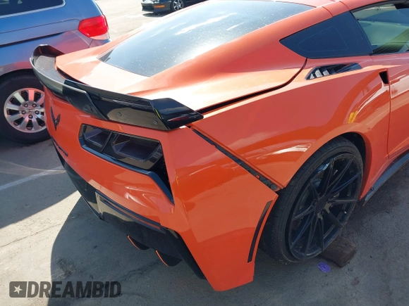 2019 Chevrolet Corvette 1LT z VIN 1G1YB2D74K5102125, wystawiony jako IAAI lot #42047085 z przebiegiem 43 939 mil mil oraz . Historia ofert i sprzedaży dostępna na DreamBid. Obrazek 21.