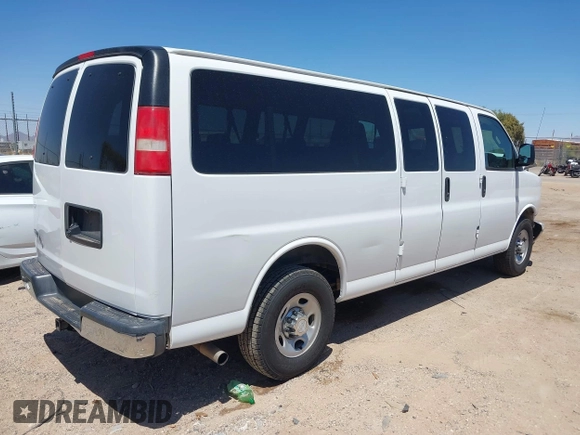 2017 Chevrolet Express Passenger LT с VIN 1GAZGPFG9H1271606, выставлен на аукционе IAAI как лот 42131717 с пробегом 119 295 миль миль и . История ставок и продаж доступна на DreamBid. Изображение 4.