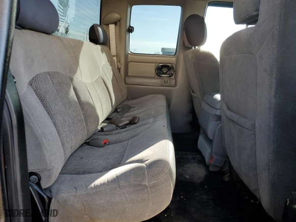 2000 Chevrolet Silverado 1500 LS with VIN 2GCEK19T3Y1230277, listed as a Copart auction lot 51066515 with 131,797 mi miles and Clean Title. Bid and sale history available at carsss.com. Image 10.