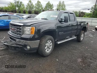 2012 GMC Sierra 2500HD SLE z VIN 1GT220CG3CZ241577, wystawiony jako Copart lot #58050175 z przebiegiem 166 821 mil mil oraz Szkoda całkowita • Salvage title. Historia ofert i sprzedaży dostępna na DreamBid. Obrazek 1.
