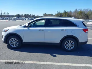 2018 Kia Sorento LX with VIN 5XYPG4A37JG351171, listed as a IAAI auction lot 41748189 with 85,000 mi miles. Bid and sale history available at carsss.com. Image 14.