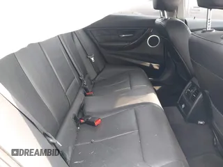 2015 BMW 3 Series 328i с VIN WBA3A5G57FNS89315, выставлен на аукционе IAAI как лот 42293358 с пробегом Не указан миль и . История ставок и продаж доступна на DreamBid. Изображение 8.