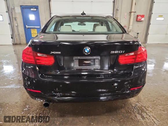 2015 BMW 3 Series 320i xDrive z VIN WBA3C3C59FP665053, wystawiony jako Copart lot #59166515 z przebiegiem 90 904 mil mil oraz Szkoda całkowita • Salvage title. Historia ofert i sprzedaży dostępna na DreamBid. Obrazek 6.