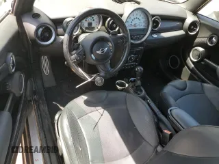 2011 MINI Convertible S with VIN WMWZP3C51BTX83131, listed as a Copart auction lot 57136355 with 118,364 mi miles and Clean Title. Bid and sale history available at DreamBid. Image 8.
