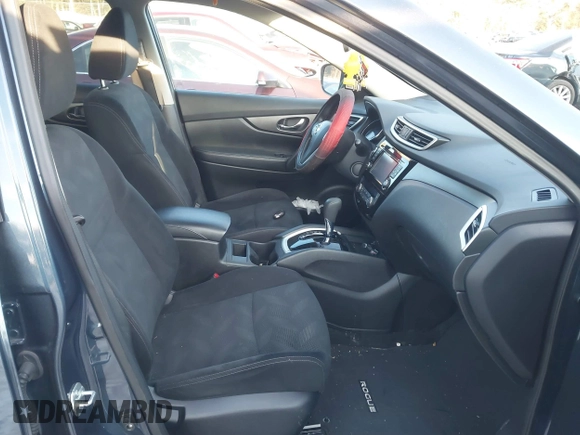 2014 Nissan Rogue S with VIN 5N1AT2MV5EC775196, listed as a IAAI auction lot 41437313 with 130,041 mi miles. Bid and sale history available at carsss.com. Image 5.