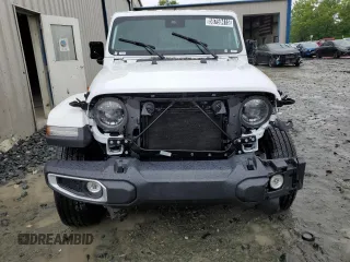 2025 Jeep Wrangler Sahara z VIN 1C4PJXEN2SW560255, wystawiony jako Copart lot #58759415 z przebiegiem 1 612 mil mil oraz Czysty tytuł • Clean title. Historia ofert i sprzedaży dostępna na DreamBid. Obrazek 5.