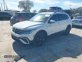 2024 Volkswagen Tiguan SE with VIN 3VV2B7AX7RM048615, listed as a IAAI auction lot 41434013 with 21,041 mi miles and . Bid and sale history available at DreamBid. Image 2.