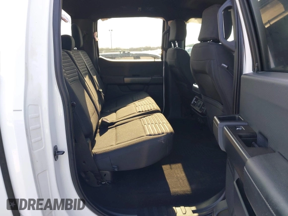 2023 Ford F-150 XL z VIN 1FTEW1CPXPKF87647, wystawiony jako IAAI lot #41486870 z przebiegiem 23 609 mil mil oraz . Historia ofert i sprzedaży dostępna na DreamBid. Obrazek 8.