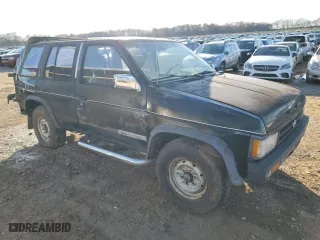 1992 Nissan Pathfinder LE with VIN JN8HD17S3NW009191, listed as a Copart auction lot 88817005 with 309,878 mi miles and Salvage Title. Bid and sale history available at carsss.com. Image 4.