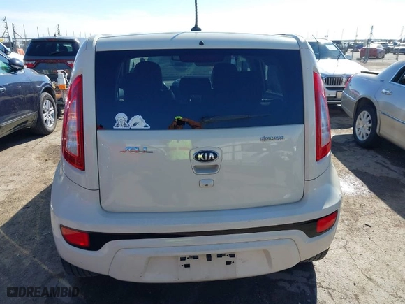 2013 Kia Soul + with VIN KNDJT2A69D7547484, listed as a IAAI auction lot 41426483 with 135,007 mi miles. Bid and sale history available at carsss.com. Image 16.