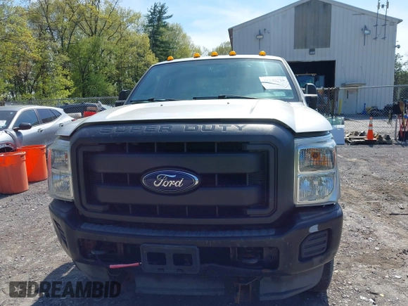 2013 Ford F-250 XL z VIN 1FT7X2B66DEA06885, wystawiony jako IAAI lot #42240723 z przebiegiem 136 062 mil mil oraz . Historia ofert i sprzedaży dostępna na DreamBid. Obrazek 12.