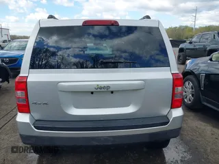 2011 Jeep Patriot Sport with VIN 1J4NF1GBXBD118483, listed as a IAAI auction lot 42039168 with 174,048 mi miles. Bid and sale history available at carsss.com. Image 16.