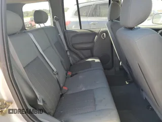 2005 Jeep Liberty Limited with VIN 1J4GK58K55W560400, listed as a Copart auction lot 76913964 with 208,040 mi miles and Salvage Title. Bid and sale history available at carsss.com. Image 11.