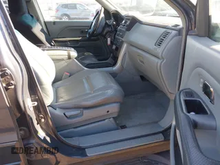 2003 Honda Pilot EX z VIN 2HKYF18543H589150, wystawiony jako IAAI lot #41836213 z przebiegiem 248 104 mil mil oraz . Historia ofert i sprzedaży dostępna na DreamBid. Obrazek 5.