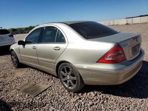 2004 Mercedes-Benz C 320 with VIN WDBRF64JX4F448792, listed as a Copart auction lot 84728494 with 156,923 mi miles and Salvage Title. Bid and sale history available at DreamBid. Image 2.