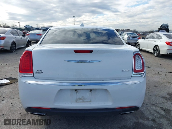 2015 Chrysler 300 Limited with VIN 2C3CCAAG8FH781252, listed as a IAAI auction lot 41138887 with 115,116 mi miles and . Bid and sale history available at carsss.com. Image 15.