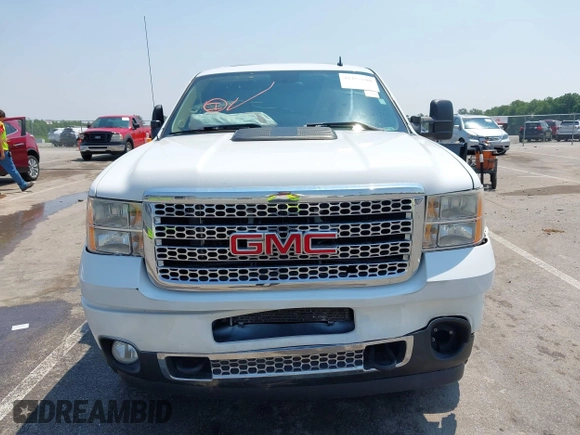 2011 GMC Sierra 2500HD Denali with VIN 1GT125CG9BF175853, listed as a IAAI auction lot 42487600 with 125,950 mi miles and . Bid and sale history available at DreamBid. Image 12.