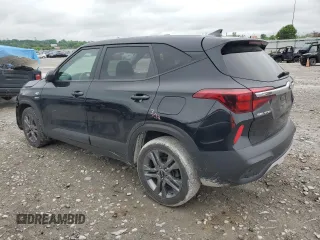 2021 Kia Seltos LX z VIN KNDEPCAAXM7046958, wystawiony jako Copart lot #56337985 z przebiegiem 97 733 mil mil oraz Szkoda całkowita • Salvage title. Historia ofert i sprzedaży dostępna na DreamBid. Obrazek 2.