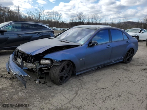 2007 Mercedes-Benz S-Class 5.5L V8 with VIN WDDNG71X77A052659, listed as a Copart auction lot 52192355 with 111,124 mi miles and Salvage Title. Bid and sale history available at carsss.com. Image 1.