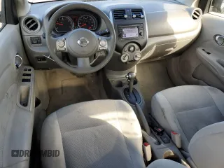 2012 Nissan Versa SV z VIN 3N1CN7APXCL939881, wystawiony jako Copart lot #58373915 z przebiegiem 82 970 mil mil oraz Szkoda całkowita • Salvage title. Historia ofert i sprzedaży dostępna na DreamBid. Obrazek 8.