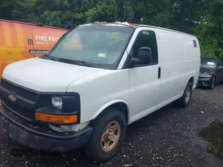 2007 Chevrolet Express Cargo with VIN 1GCFG15X471177057, listed as a IAAI auction lot 42634978 with 147,128 mi miles and . Bid and sale history available at DreamBid. Image 2.