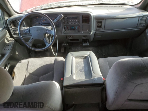 2006 GMC Sierra 2500HD SLT z VIN 1GTHK29D86E204359, wystawiony jako Copart lot #50213335 z przebiegiem 342 210 mil mil oraz Szkoda całkowita • Salvage title. Historia ofert i sprzedaży dostępna na DreamBid. Obrazek 8.