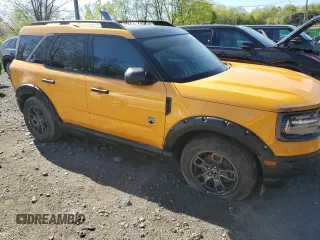 2022 Ford Bronco Sport Big Bend z VIN 3FMCR9B60NRD03775, wystawiony jako Copart lot #55208115 z przebiegiem Nie podano mil oraz Szkoda całkowita • Salvage title. Historia ofert i sprzedaży dostępna na DreamBid. Obrazek 4.
