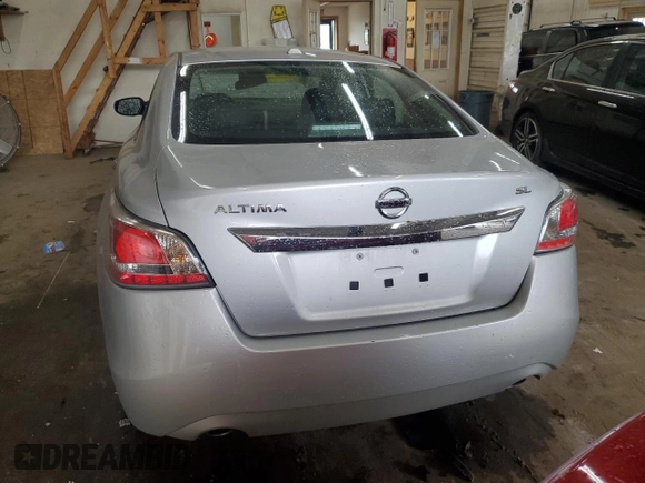 2015 Nissan Altima 2.5 z VIN 1N4AL3AP5FN878498, wystawiony jako Copart lot #59353745 z przebiegiem 129 325 mil mil oraz Szkoda całkowita • Salvage title. Historia ofert i sprzedaży dostępna na DreamBid. Obrazek 6.