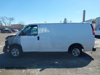 2006 Chevrolet Express Cargo with VIN 1GCFG15XX61261303, listed as a IAAI auction lot 41853813 with 174,363 mi miles and . Bid and sale history available at DreamBid. Image 14.