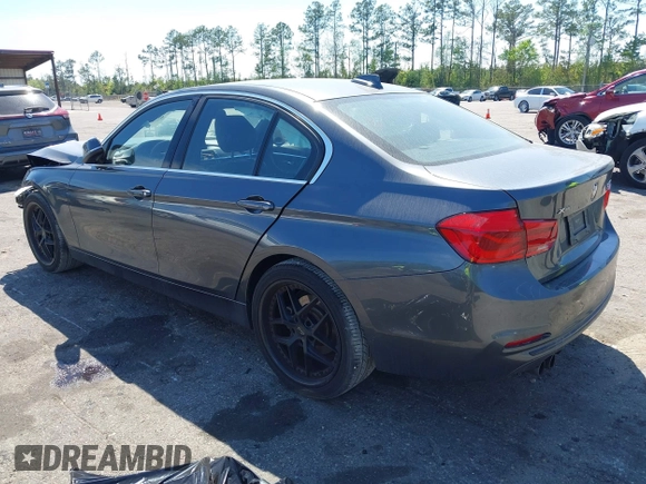 2018 BMW 3 Series 330i xDrive с VIN WBA8D9C50JEM32978, выставлен на аукционе IAAI как лот 41894911 с пробегом 67 474 миль миль и . История ставок и продаж доступна на DreamBid. Изображение 3.