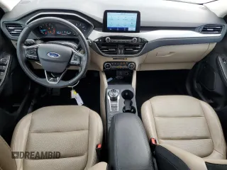 2021 Ford Escape SEL z VIN 1FMCU9H67MUA65291, wystawiony jako Copart lot #63403555 z przebiegiem 122 034 mil mil oraz Szkoda całkowita • Salvage title. Historia ofert i sprzedaży dostępna na DreamBid. Obrazek 8.