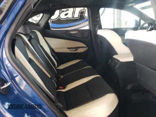 2024 Lexus NX 350h Premium с VIN 2T2GKCEZ0RC017557, выставлен на аукционе Copart как лот 54191605 с пробегом 23 121 миль миль и Списание • Salvage title. История ставок и продаж доступна на DreamBid. Изображение 10.