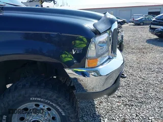2000 Ford Super Duty F-250 XL with VIN 1FTNX21S5YEC82650, listed as a IAAI auction lot 42105861 with 155,878 mi miles. Bid and sale history available at carsss.com. Image 6.