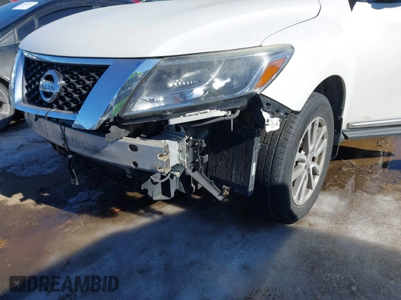 2014 Nissan Pathfinder Platinum with VIN 5N1AR2MMXEC730230, listed as a IAAI auction lot 41400120 with 190,980 mi miles and . Bid and sale history available at DreamBid. Image 6.