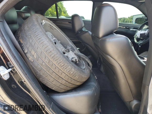 2018 Chrysler 300 S z VIN 2C3CCABG4JH223910, wystawiony jako Copart lot #54045785 z przebiegiem 110 100 mil mil oraz Szkoda całkowita • Salvage title. Historia ofert i sprzedaży dostępna na DreamBid. Obrazek 10.