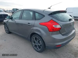 2013 Ford Focus SE with VIN 1FADP3K28DL265577, listed as a IAAI auction lot 41720607 with 80,700 mi miles. Bid and sale history available at carsss.com. Image 3.