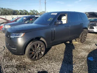 2023 Land Rover Range Rover SE z VIN SALKPBFU9PA013532, wystawiony jako Copart lot #82518494 z przebiegiem Nie podano mil oraz Szkoda całkowita • Salvage title. Historia ofert i sprzedaży dostępna na DreamBid. Obrazek 1.