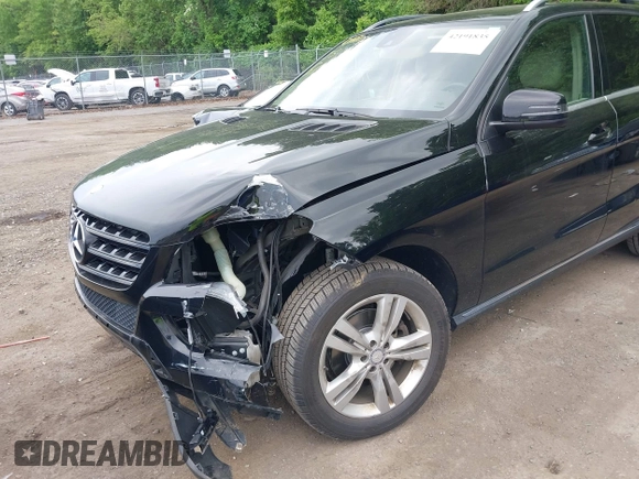 2014 Mercedes-Benz M 350 z VIN 4JGDA5HB9EA283643, wystawiony jako IAAI lot #42191835 z przebiegiem 92 552 mil mil oraz . Historia ofert i sprzedaży dostępna na DreamBid. Obrazek 6.